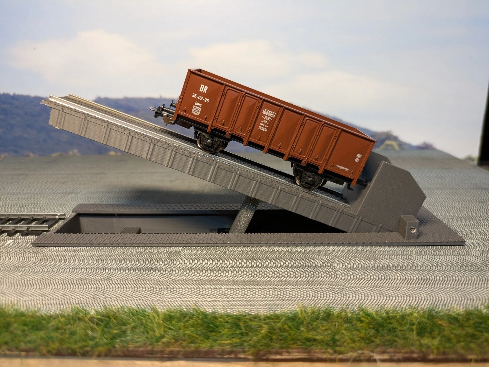 Waggonkippanlage mit Servoantrieb Bausatz Spur H0 1:87