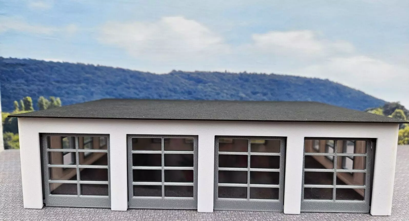 Fahrzeughalle mit Schiebetoren | Spur N | 1:160