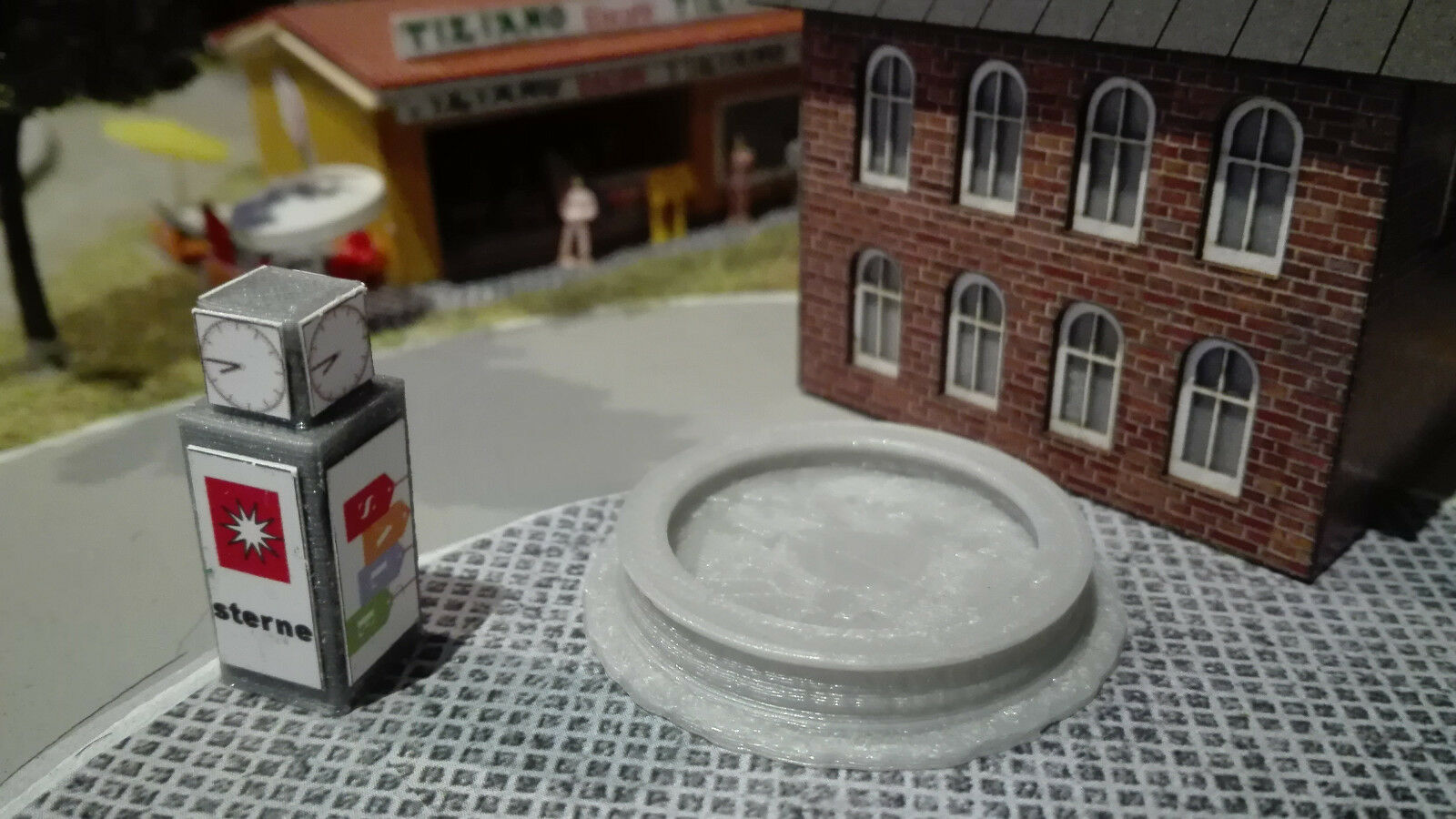Springbrunnen Spur Z | Stadtbrunnen | Fertigmodell |1:220
