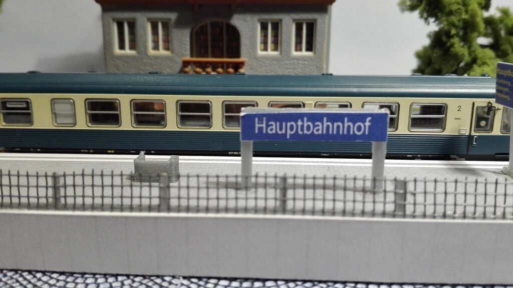 moderner Bahnsteig | Spur N | 1:160 | Bausatz Epoche VI