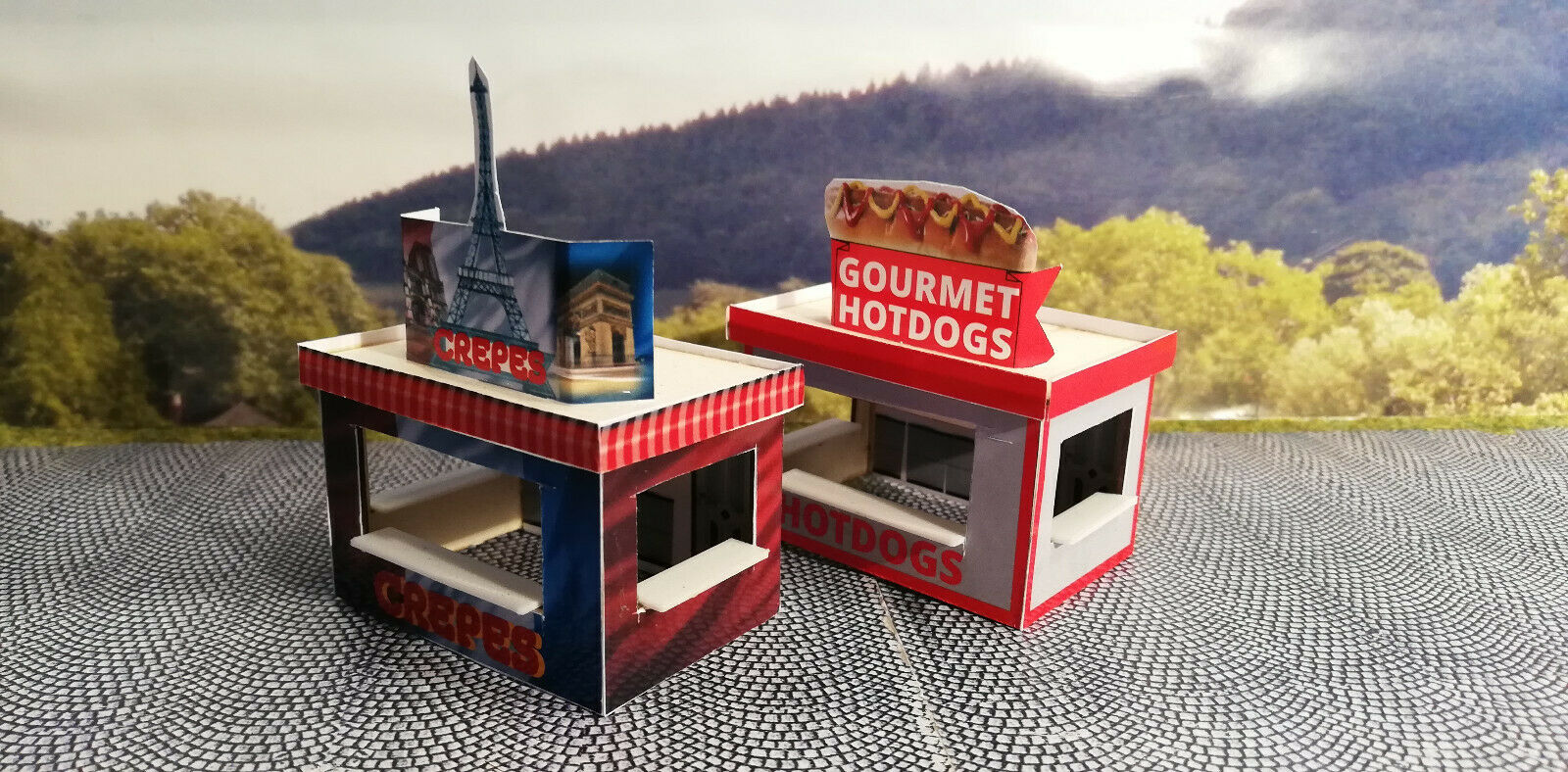 2 Kirmesbuden Hot Dog und Crepes | Kirmes | Rummel Lasercut Bausatz H0