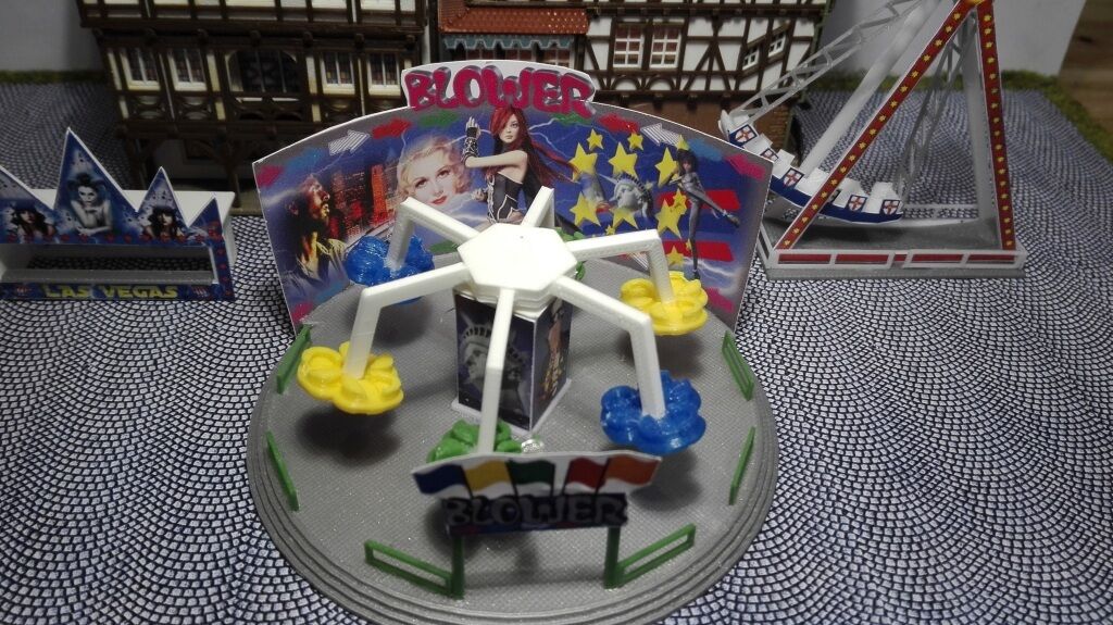 Spur N | Blower | LED | beleuchtet | Kirmes | mit Motor | Fahrgeschäft Karussell