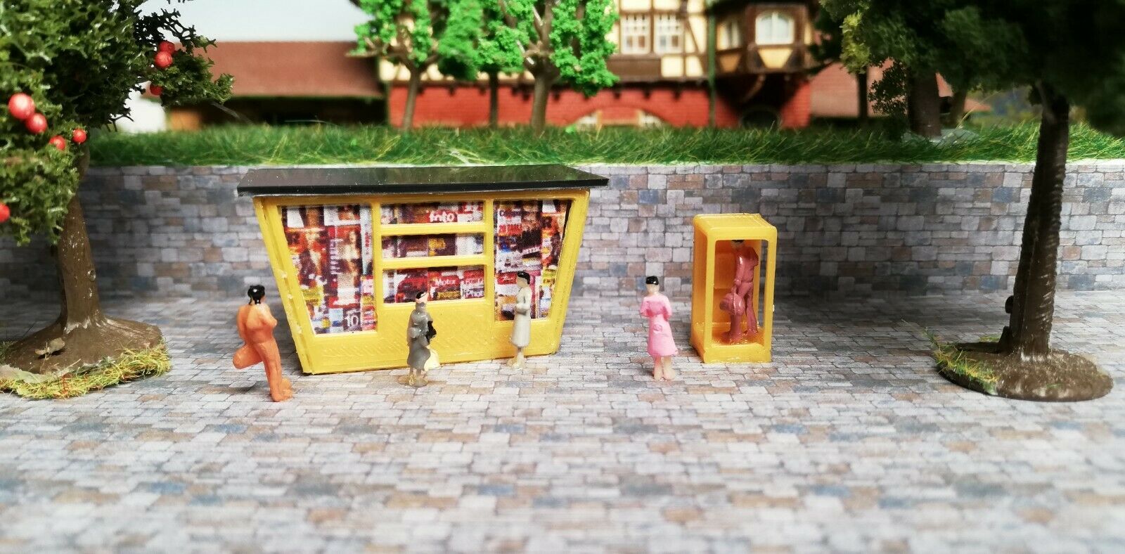 DDR Kiosk mit Telefonzelle | Bausatz | Spur N | 1:160 | Zeitungskiosk