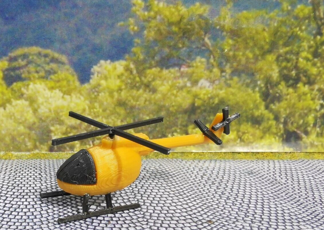 Helicopter mit Landeplatz | Rettungshubschrauber | Spur Z | 1:220