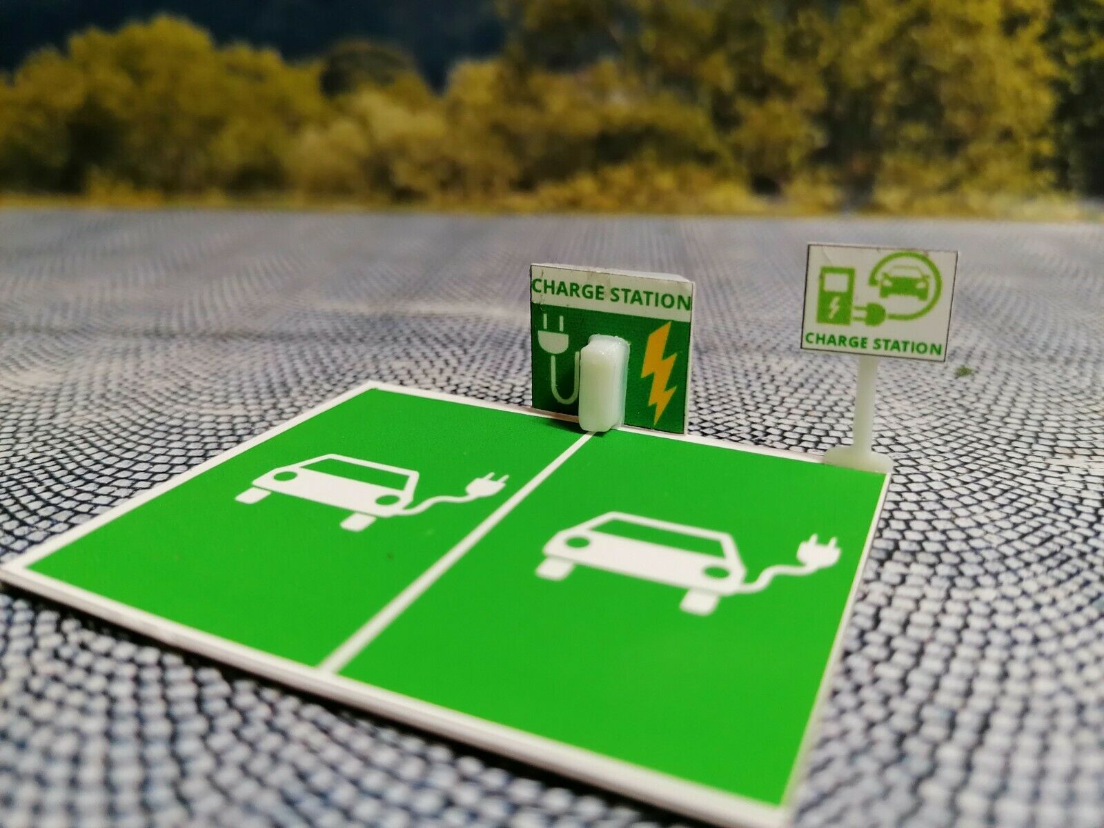 Electric Charging Station - Ladesäule für E-Auto | Spur N | 1:160