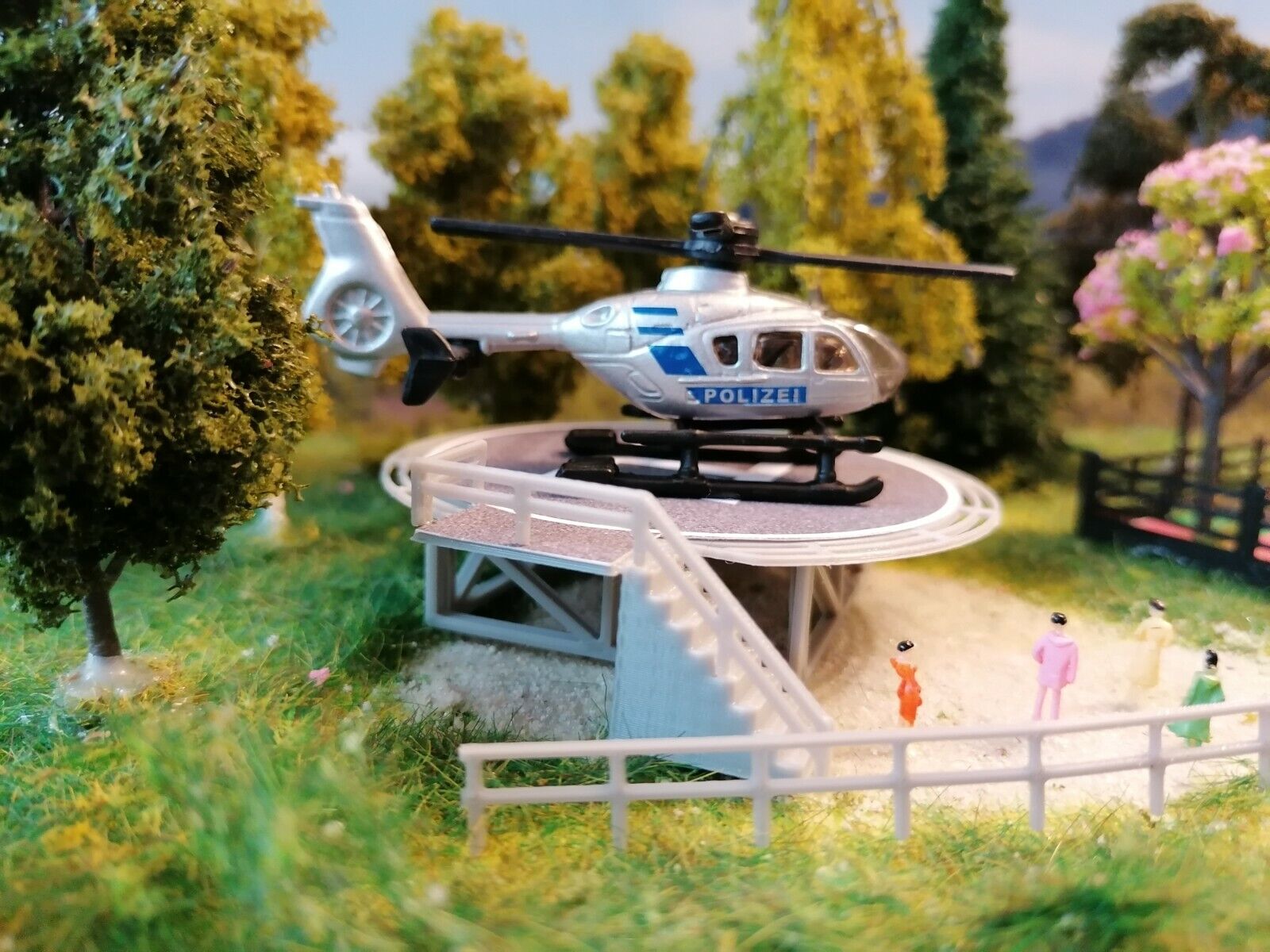 Hubschrauberlandeplatz | Helikopter Landeplatz | Heliport | Spur TT | 1:120
