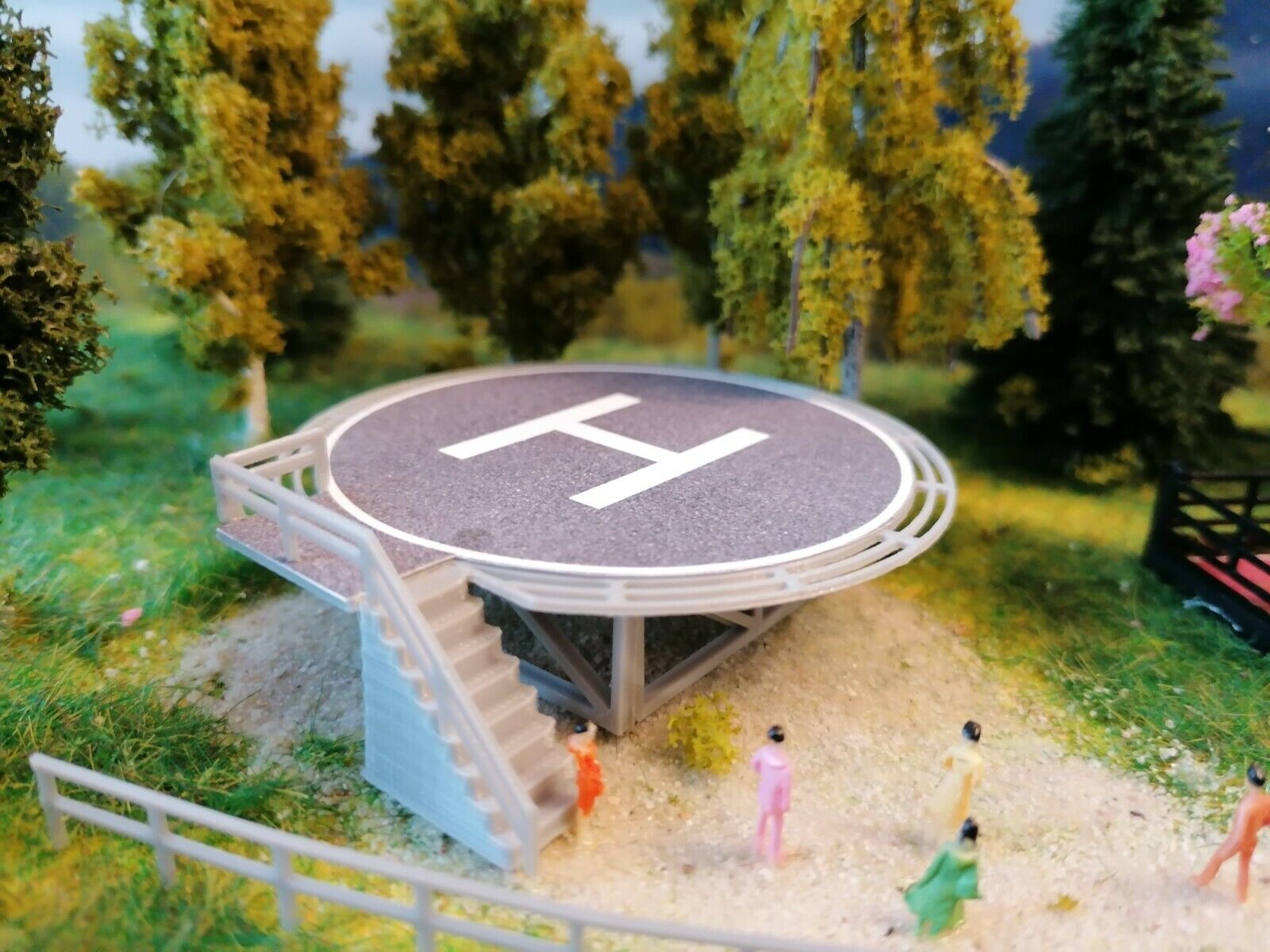 Hubschrauberlandeplatz | Helikopter Landeplatz | Heliport | Spur TT | 1:120