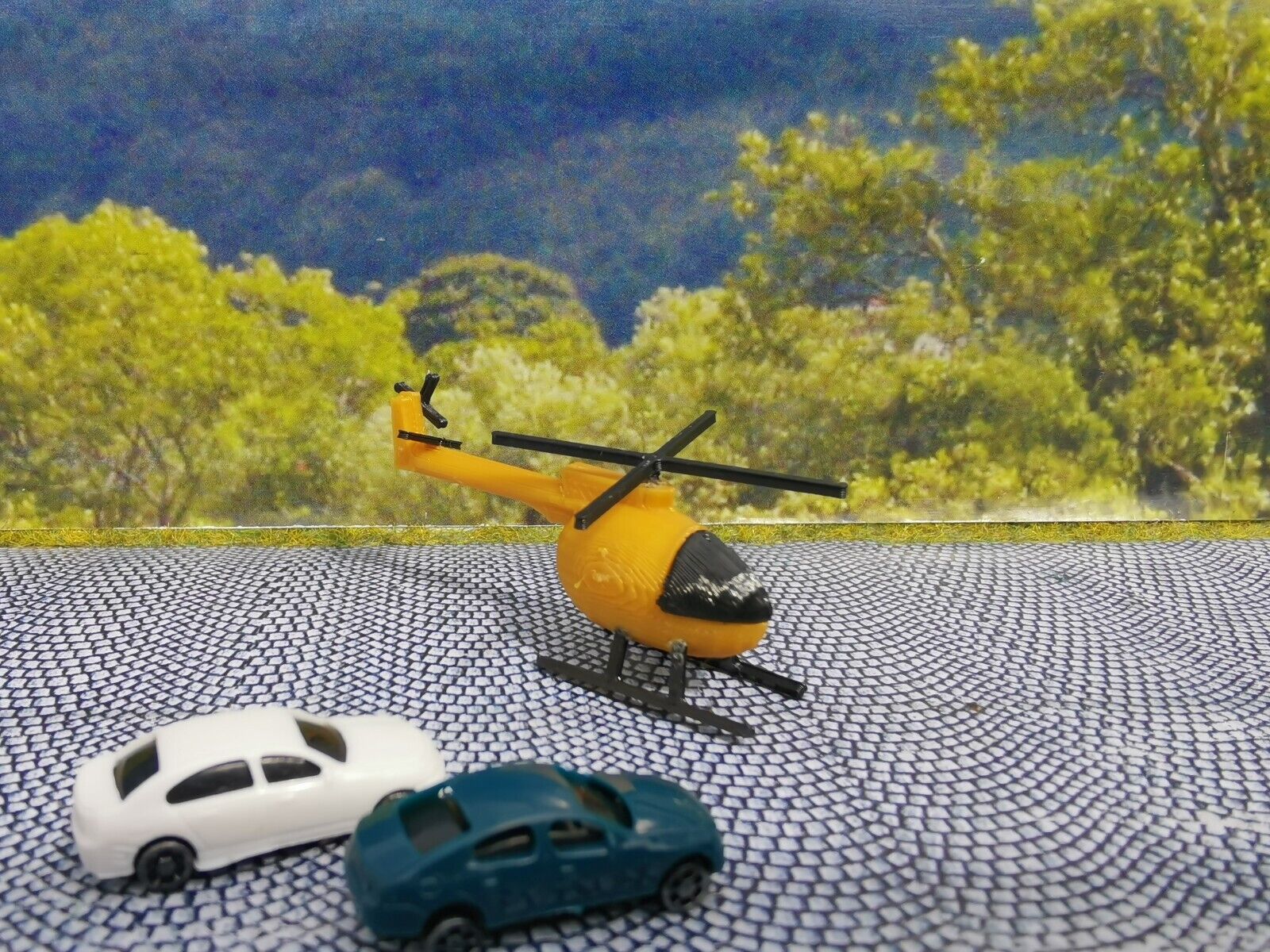 Helicopter | Rettungshubschrauber | Spur Z | 1:220